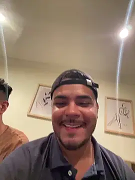 thiagowes online show from December 19, 4:41 am