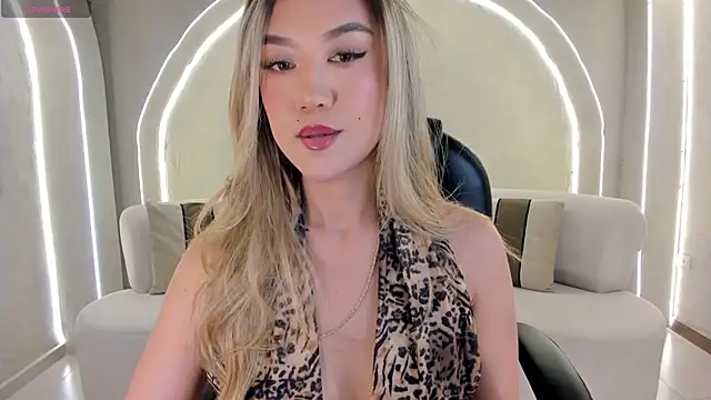 RebeccaHudson online show from May 12, 7:44 pm