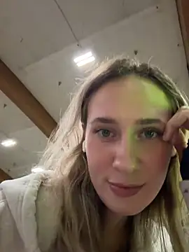 M1ssyk1ssy online show from April 26, 9:45 pm