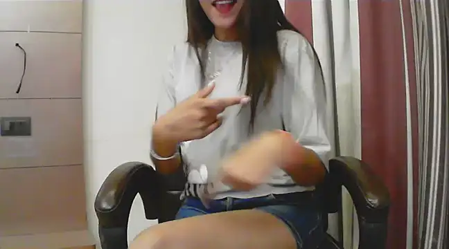 Snapshot of collage_hoty chatting on March 17, 11:21 pm collage hoty online show from March 17, 11:21 pm