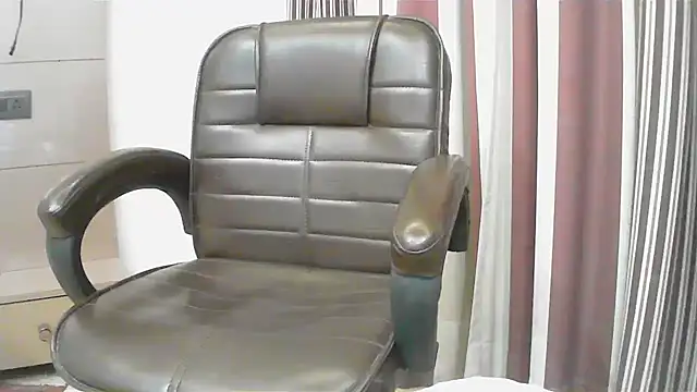 Snapshot of collage_hoty chatting on March 23, 12:04 am collage hoty online show from March 23, 12:04 am