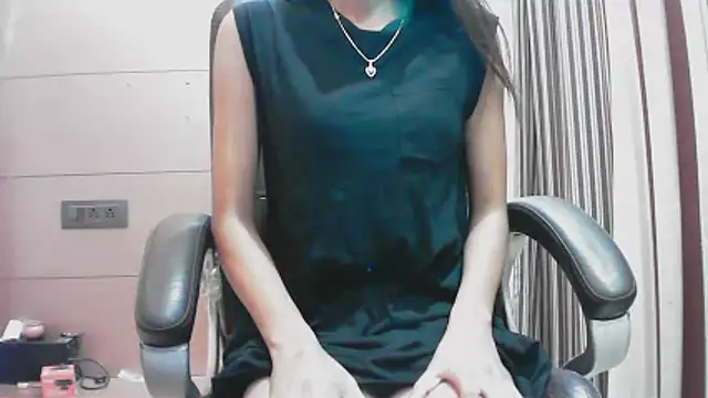 Snapshot of collage_hoty chatting on November 5, 4:40 pm collage hoty online show from November 5, 4:40 pm