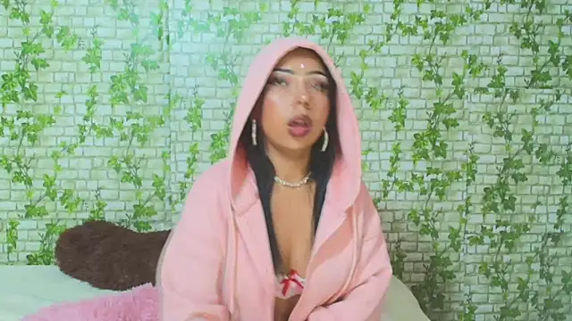 DafneMillers online show from March 8, 1:39 am