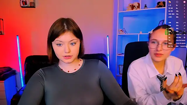 nikole kitt online show from November 15, 8:05 pm