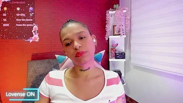 samantha simur online show from December 12, 12:38 am