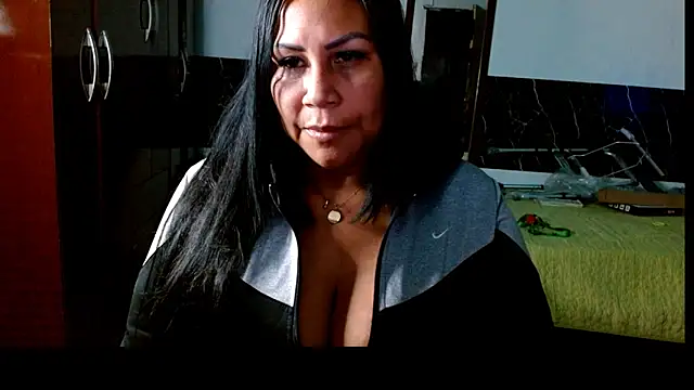 Snapshot of Demion_prince chatting on January 18, 12:47 pm Demion prince online show from January 18, 12:47 pm