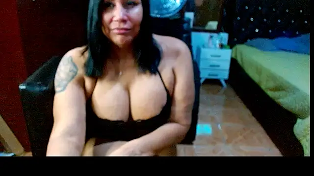 Snapshot of Demion_prince chatting on January 26, 1:36 pm Demion prince online show from January 26, 1:36 pm