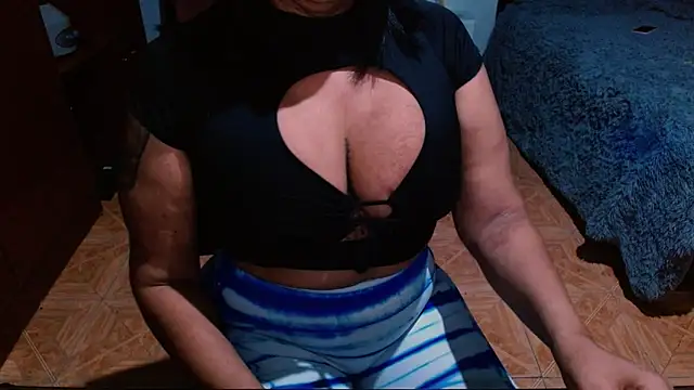 Snapshot of Demion_prince chatting on February 5, 10:33 pm Demion prince online show from February 5, 10:33 pm