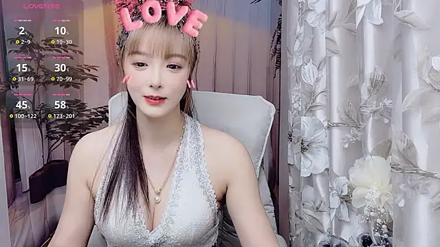 NINIbaby-99 online show from May 29, 4:05 pm