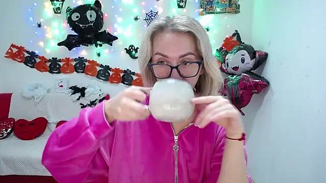 VasilisaSii online show from October 18, 5:10 am