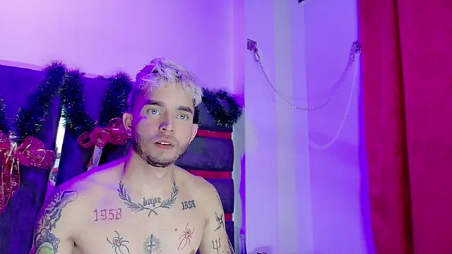 AliceandMax online show from January 4, 4:32 pm