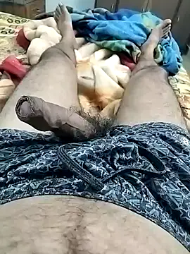 Snapshot of luckylads0037 chatting on January 5, 5:41 pm luckylads0037 online show from January 5, 5:41 pm