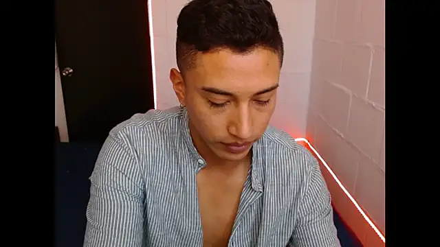 Davixx258 online show from February 3, 7:10 pm