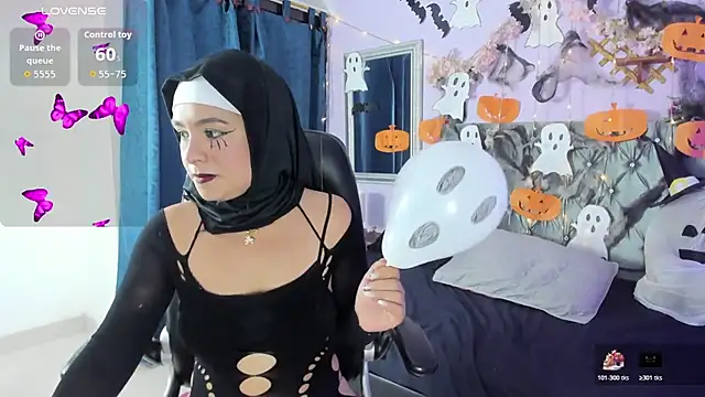 Snapshot of AliaAsad chatting on October 27, 12:53 pm AliaAsad online show from October 27, 12:53 pm