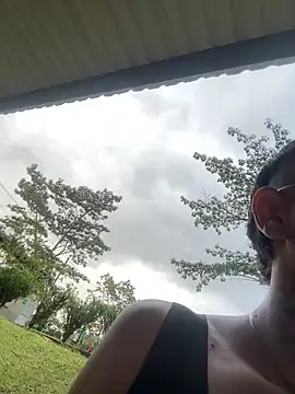 Snapshot of _PhillipBrown chatting on December 15, 9:53 pm PhillipBrown online show from December 15, 9:53 pm