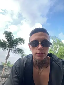 Snapshot of _PhillipBrown chatting on January 11, 12:18 pm PhillipBrown online show from January 11, 12:18 pm