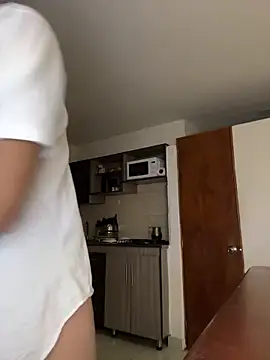 Snapshot of _PhillipBrown chatting on February 6, 8:18 am PhillipBrown online show from February 6, 8:18 am