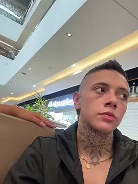 Snapshot of _PhillipBrown chatting on February 8, 2:05 pm PhillipBrown online show from February 8, 2:05 pm