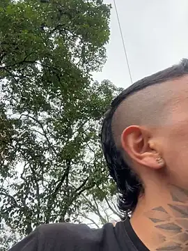 Snapshot of _PhillipBrown chatting on February 9, 8:56 pm PhillipBrown online show from February 9, 8:56 pm