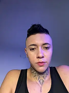 Snapshot of _PhillipBrown chatting on February 7, 12:53 pm PhillipBrown online show from February 7, 12:53 pm