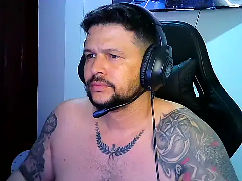 tupapito00 online show from June 1, 1:40 am