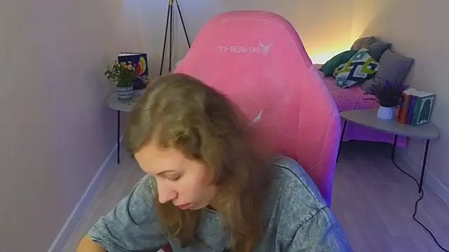 Snapshot of Lill_Mary chatting on January 16, 3:56 am Lill Mary online show from January 16, 3:56 am