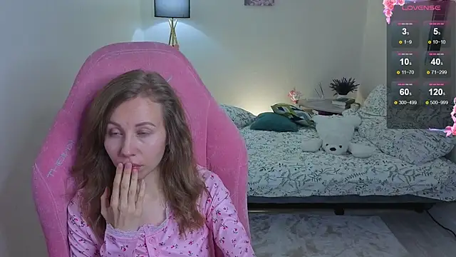 Snapshot of Lill_Mary chatting on September 19, 12:56 am Lill Mary online show from September 19, 12:56 am