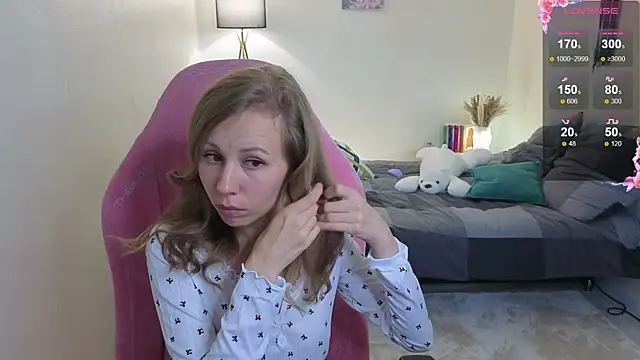 Snapshot of Lill_Mary chatting on October 8, 2:53 am Lill Mary online show from October 8, 2:53 am