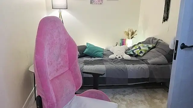 Snapshot of Lill_Mary chatting on October 12, 2:10 am Lill Mary online show from October 12, 2:10 am