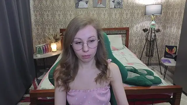 Lill Mary online show from March 31, 4:35 am