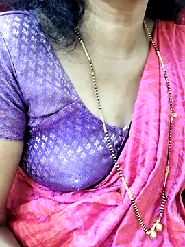 Snapshot of anuradha1432 chatting on September 17, 9:11 am anuradha1432 online show from September 17, 9:11 am