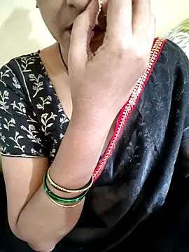 Snapshot of anuradha1432 chatting on April 25, 10:07 am anuradha1432 online show from April 25, 10:07 am