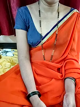 Snapshot of anuradha1432 chatting on June 6, 9:03 am anuradha1432 online show from June 6, 9:03 am