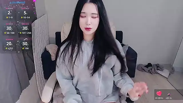 who Lilly online show from November 20, 12:27 pm