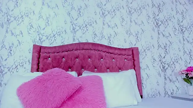 Mia Malkovaa  online show from January 14, 4:23 pm