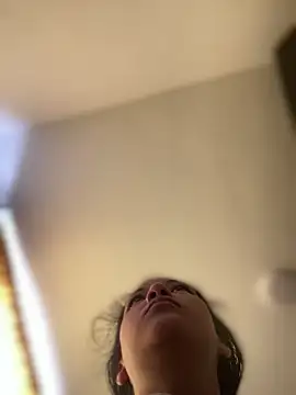 baby lizy online show from March 29, 8:20 pm