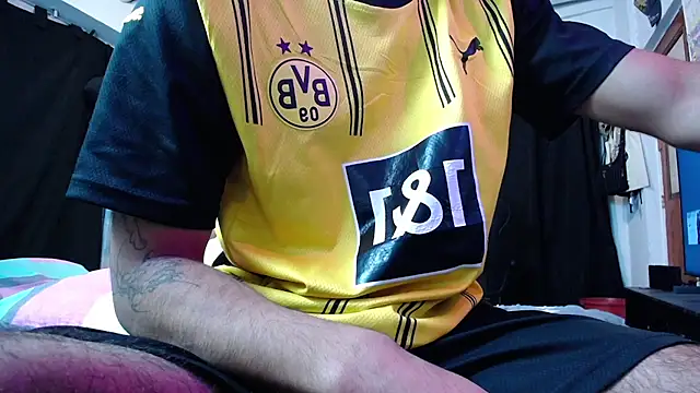 Snapshot of dylan_fun18 chatting on December 22, 1:13 am dylan fun18 online show from December 22, 1:13 am