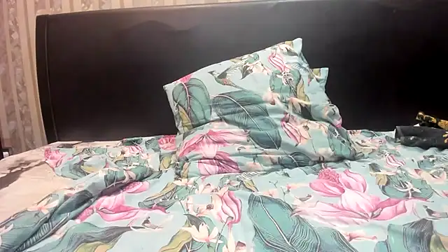 Cookiecutey online show from January 18, 9:35 am