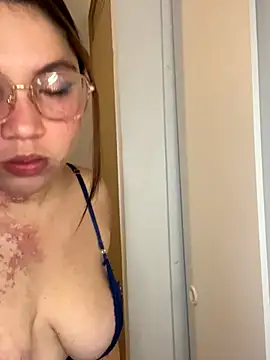 WhiteWomen online show from November 15, 12:08 am