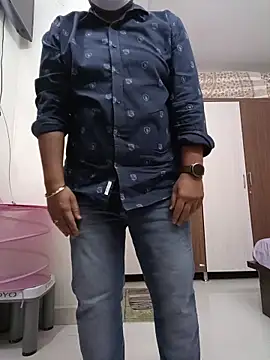 Snapshot of ridetoheaven chatting on December 21, 8:32 am ridetoheaven online show from December 21, 8:32 am