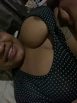 vic pretynhaa online show from February 14, 5:09 am