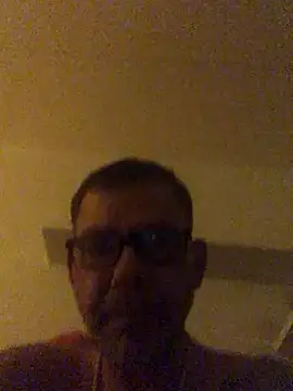 Snapshot of kasper9677 chatting on March 7, 2:57 am kasper9677 online show from March 7, 2:57 am