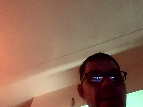 Snapshot of kasper9677 chatting on March 16, 7:49 pm kasper9677 online show from March 16, 7:49 pm