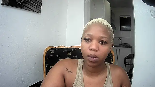 GoldenPussyXOXO online show from February 24, 9:24 pm