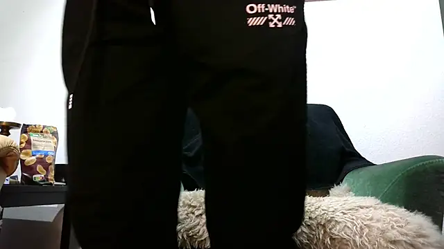 Snapshot of calioppe01 chatting on February 19, 12:23 pm calioppe01 online show from February 19, 12:23 pm