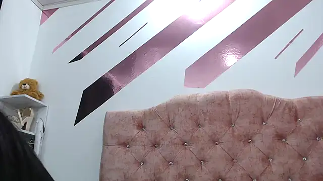 Snapshot of Kitten_Hot_ chatting on September 11, 11:16 pm Kitten Hot online show from September 11, 11:16 pm