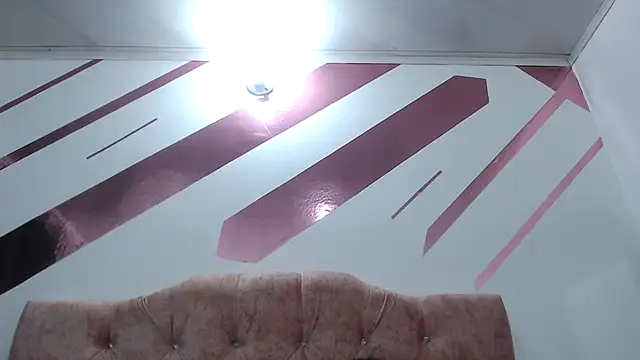 Snapshot of Kitten_Hot_ chatting on September 27, 1:32 am Kitten Hot online show from September 27, 1:32 am