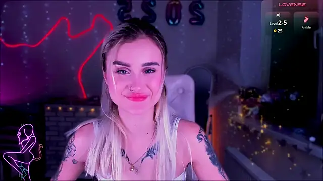 Snapshot of _Ravenaa chatting on January 26, 6:48 pm Ravenaa online show from January 26, 6:48 pm