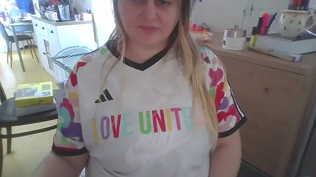 Meliss Official9 online show from April 15, 10:33 am