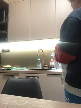 Meliss Official9 online show from April 15, 8:20 pm